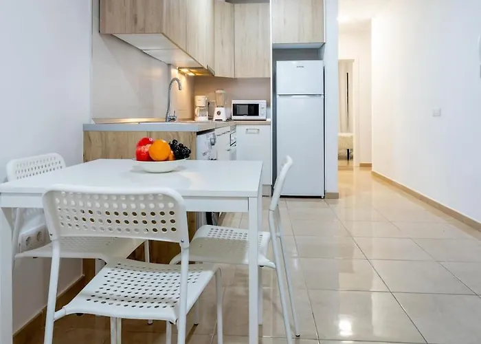 Apartament Carolina 8 *