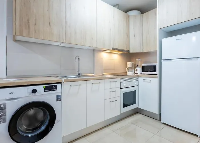 Apartament Carolina 8 *